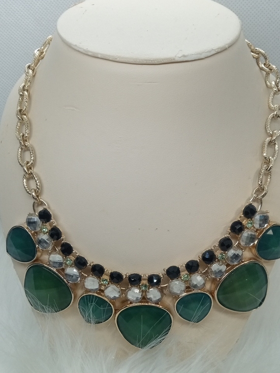 White House Black Market Jewelry - WHITEHOUSE BLACK MARKET NECKLACE